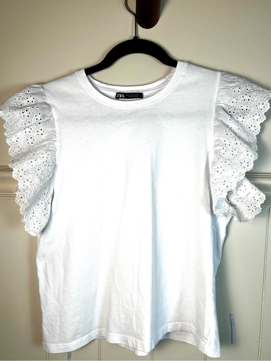Zara Tops - Zara White cotton Eyelet Ruffle Sleeve Top size M